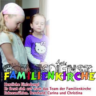 zwei Kinder beten mit geschlossenen Augen